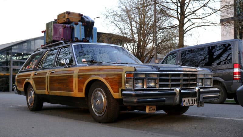 Carro Chrysler LeBaron Town & Country Station Wagon de 1979