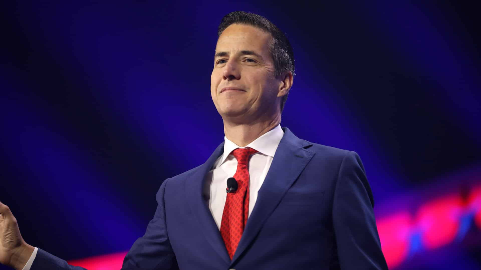 O senador Bernie Moreno do Partido Republicano dos EUA