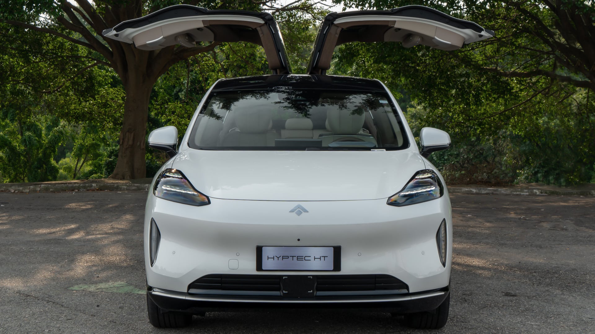 SUV de luxo GAC Hyptec HT, frente