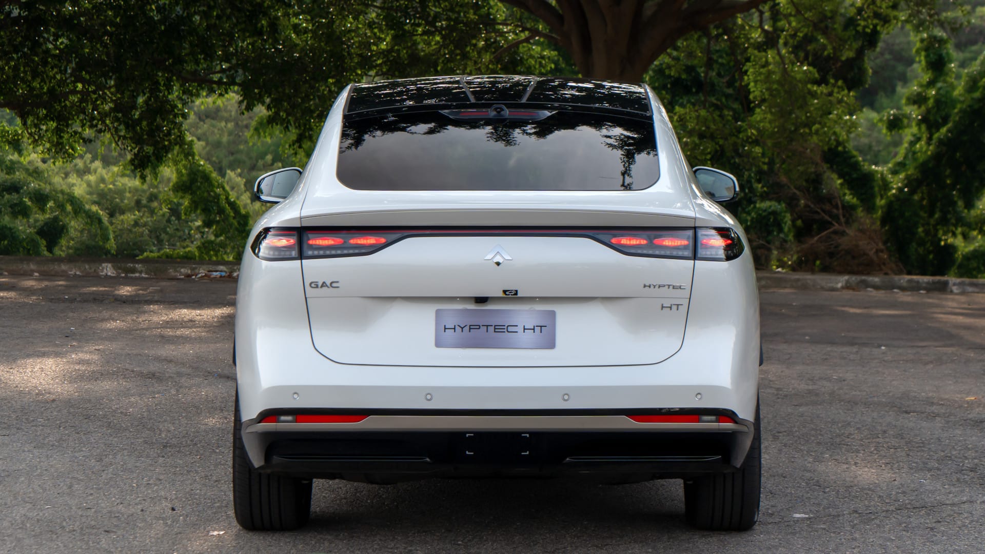 SUV de luxo GAC Hyptec HT, traseira