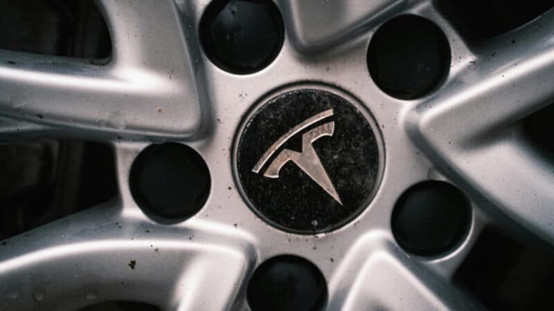 Roda de um Tesla