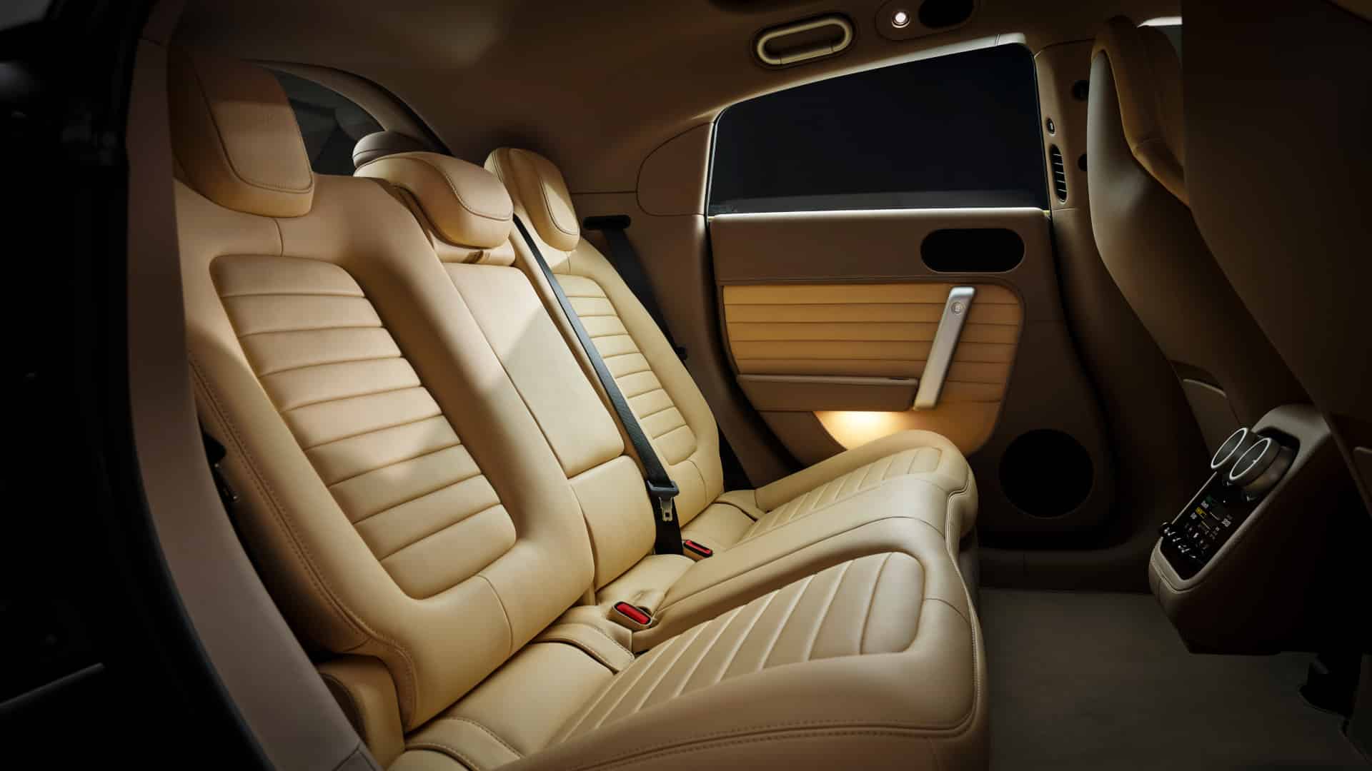 Ferrari Luce, banco traseiro