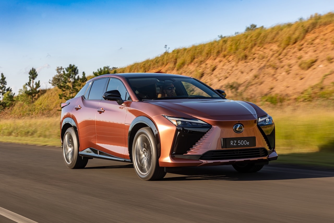 Visão geral do Lexus RZ 500e