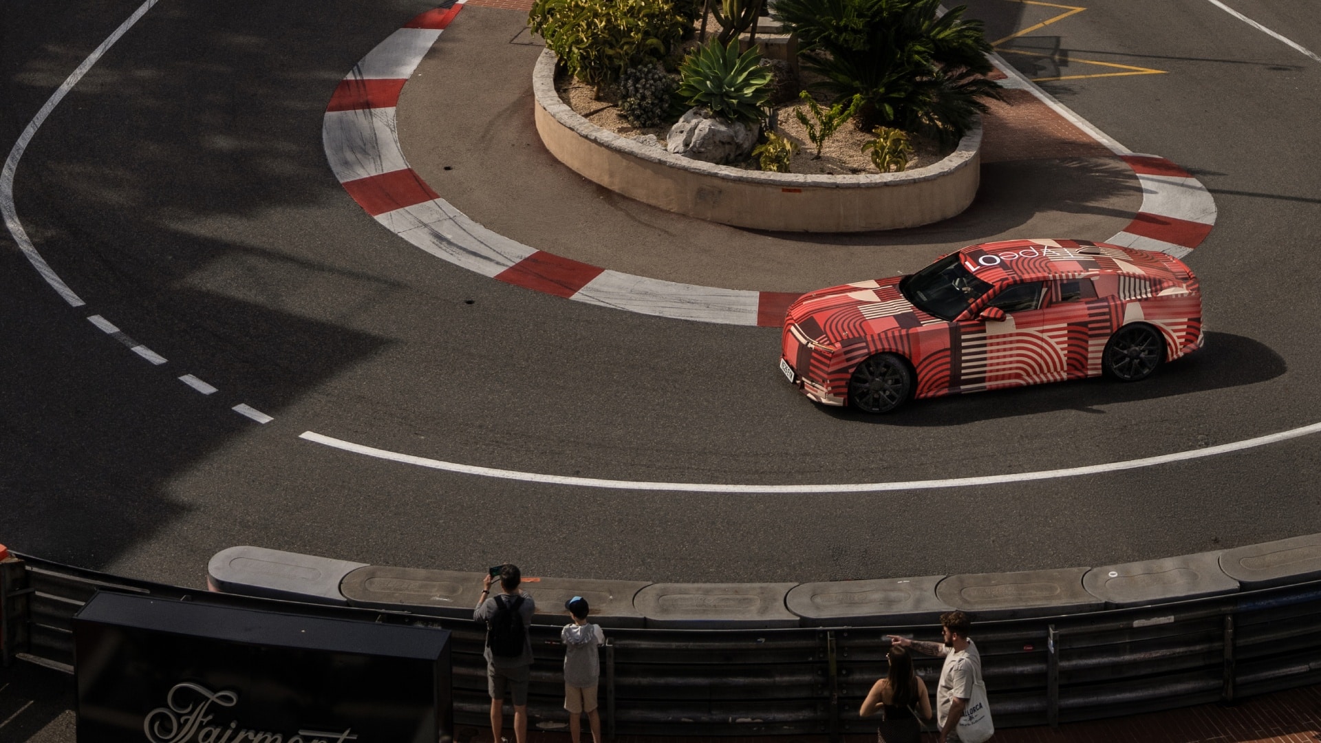 Novo Jaguar Type 01 foi testado no histórico circuito de Mônaco