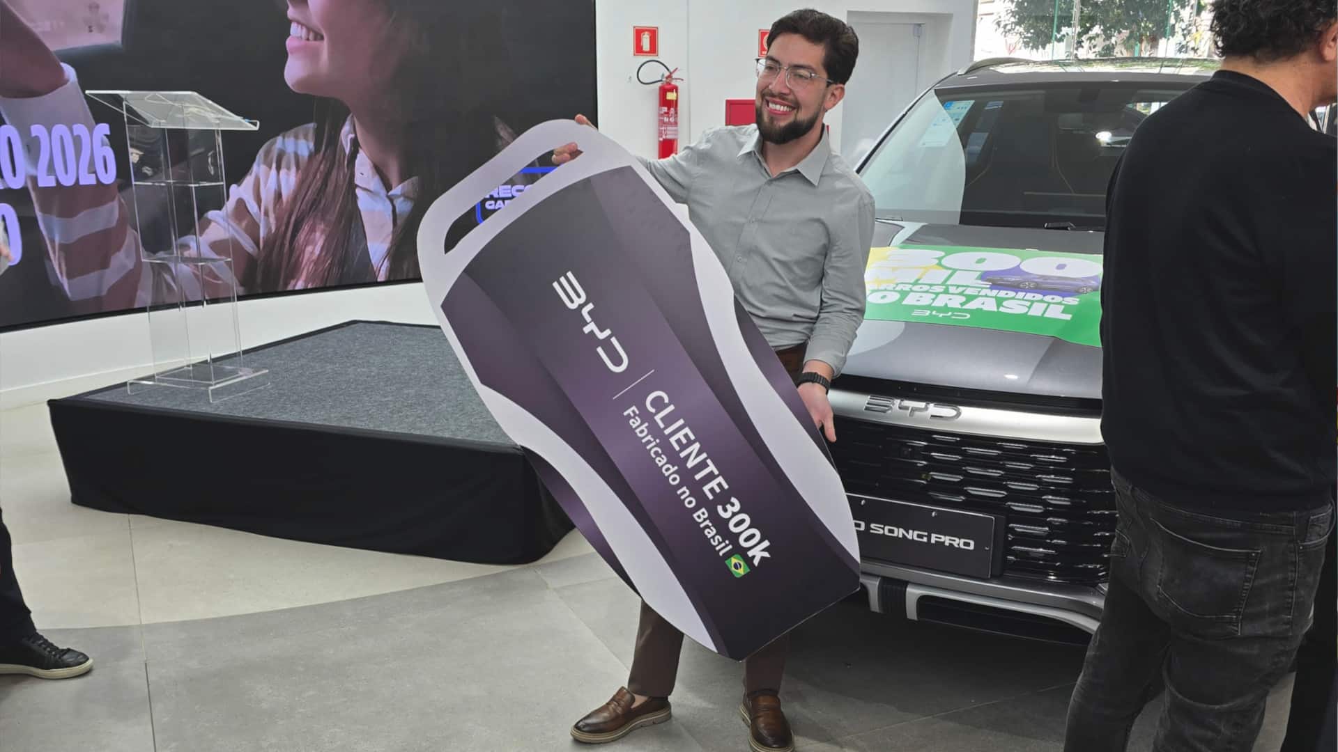 Andrew Imada, cliente número 300 mil da BYD
