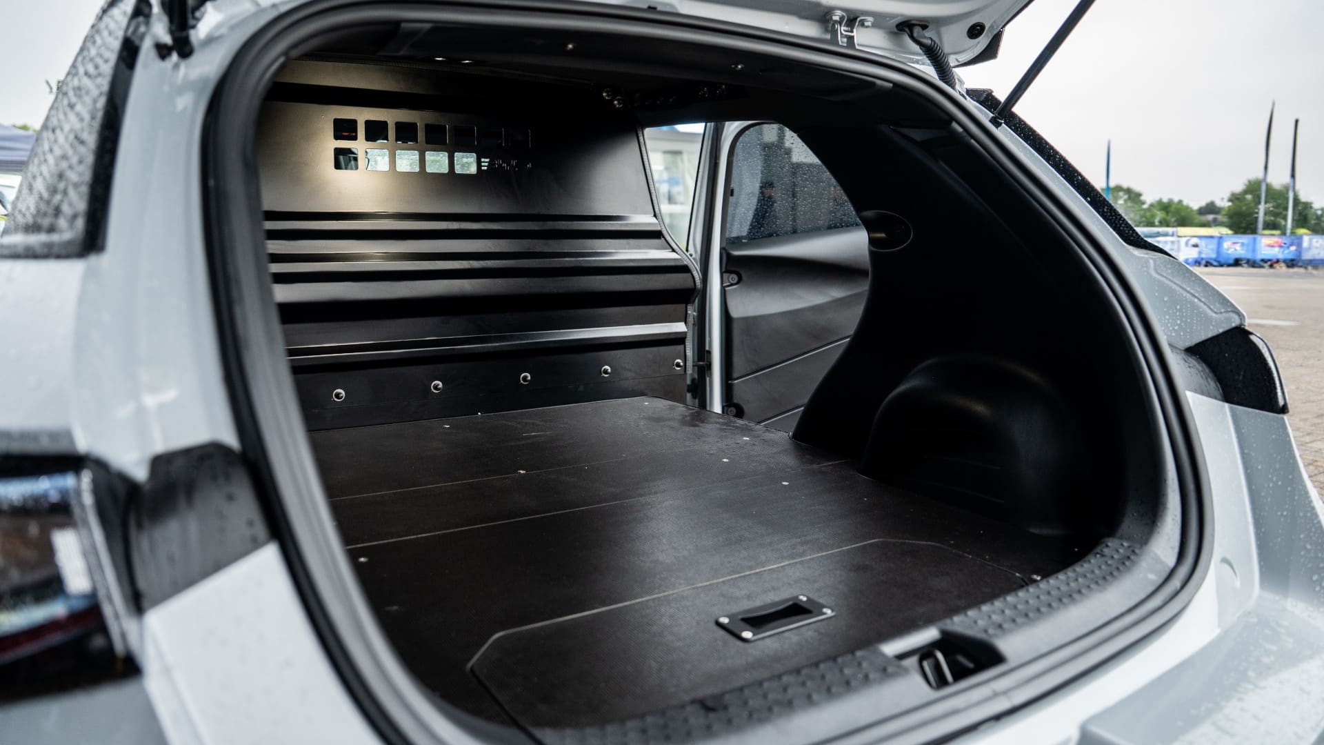 BYD Dolphin Van, detalhe do compartimento de carga