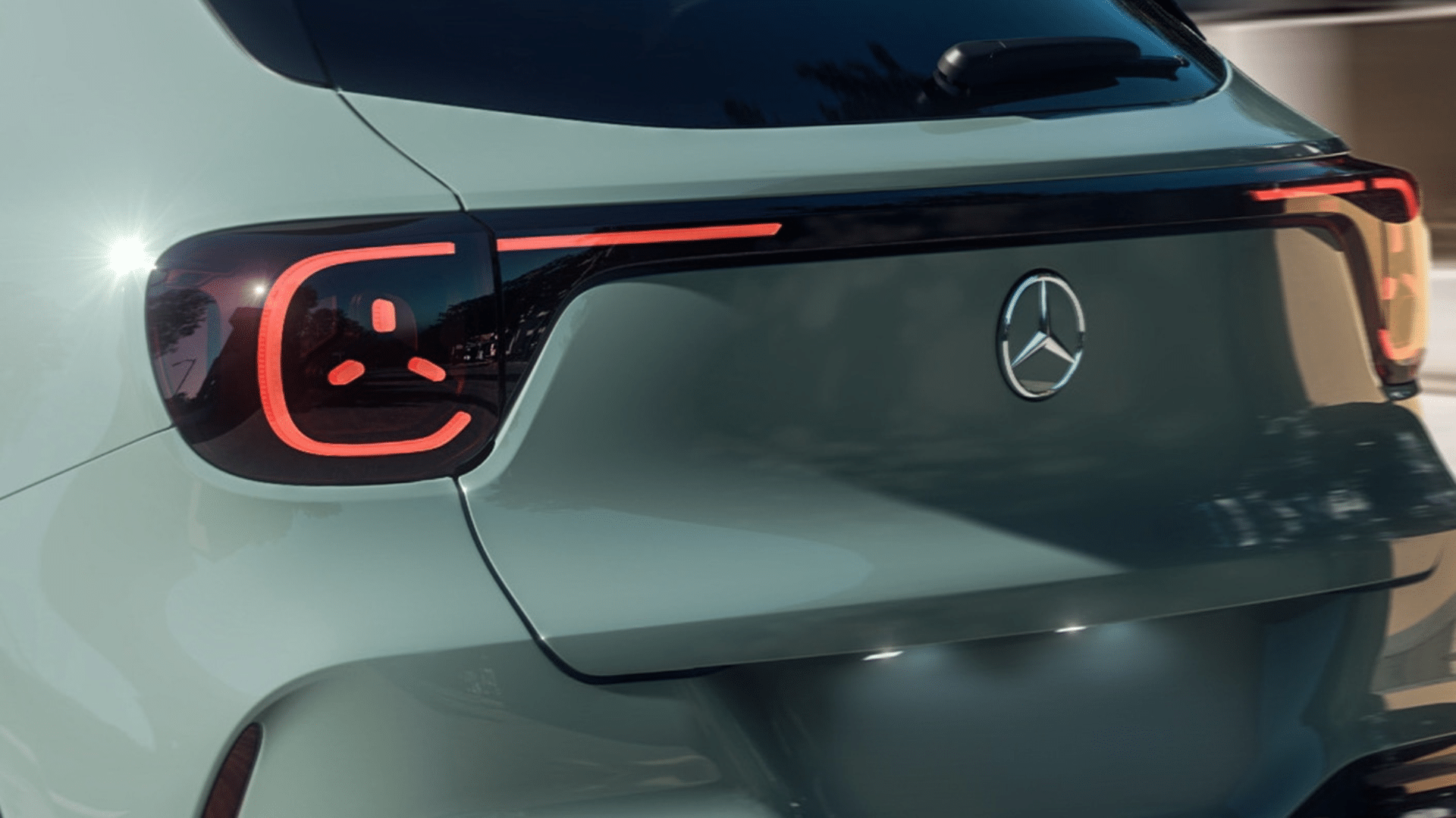 Mercedes-Benz GLA 2028 traseira