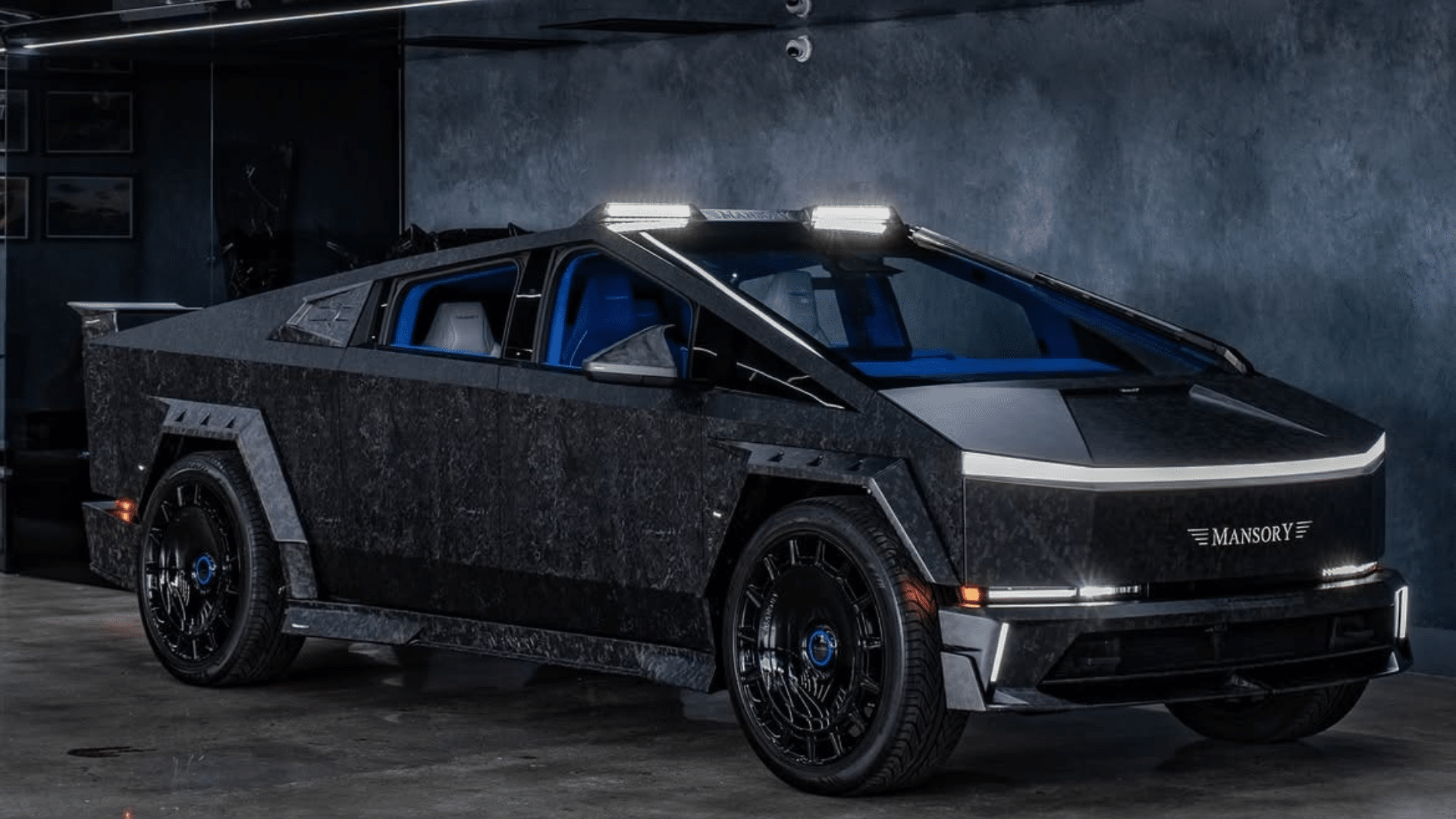 Tesla Cybertruck de Jake Paul lateral