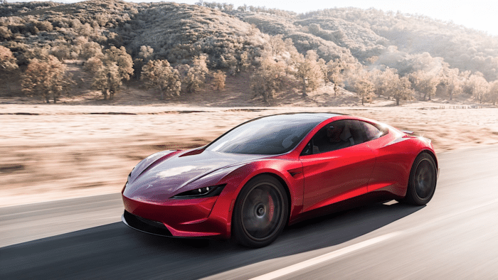 Após muita demora, Tesla promete finalmente demonstrar o Roadster como um “carro voador”