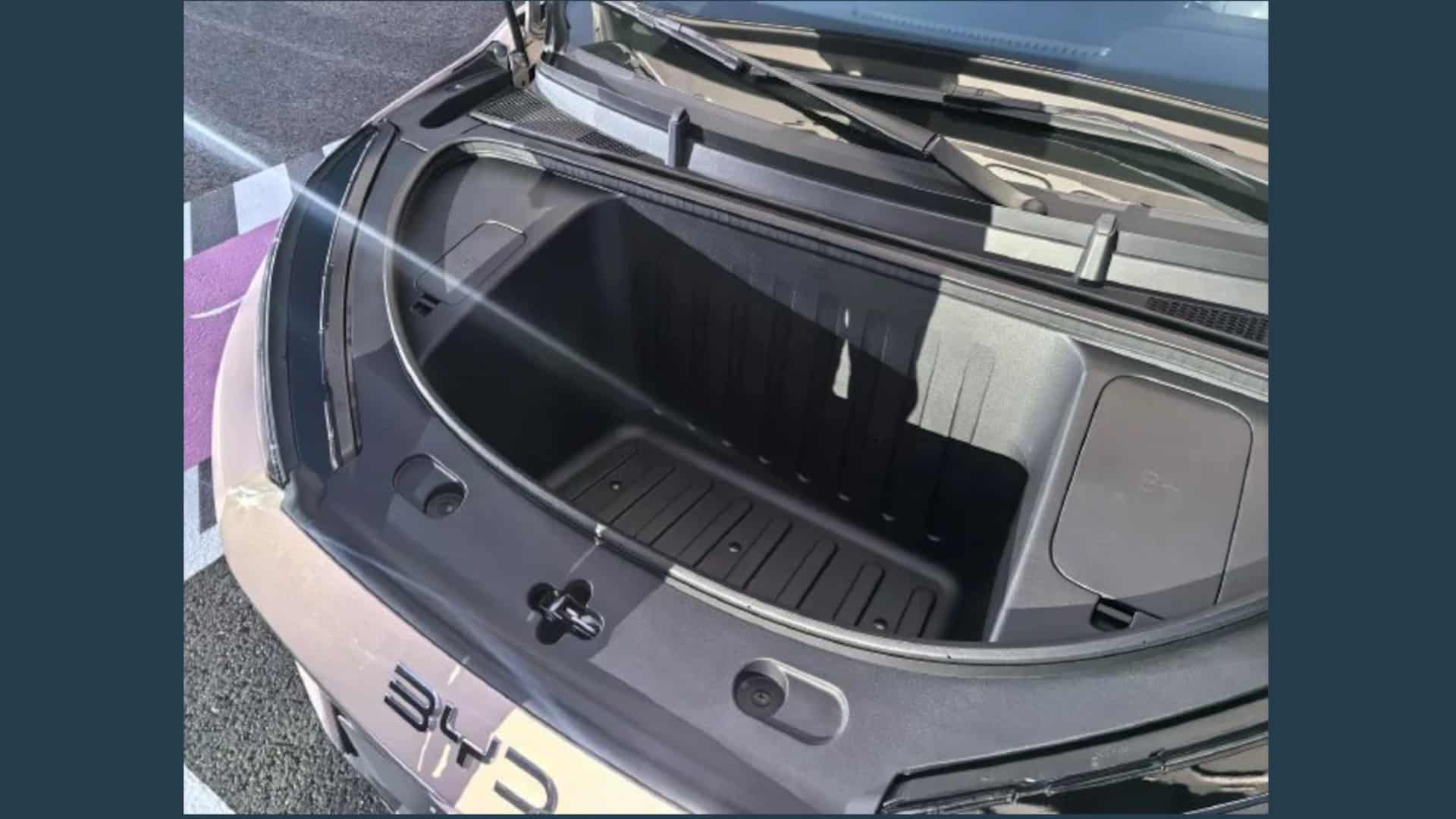 Novo Dolphin Mini, frunk