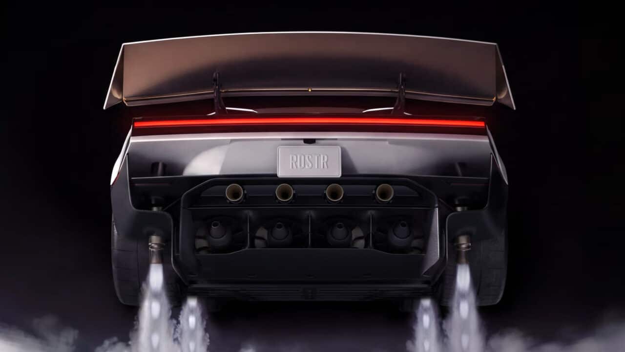 Tesla Roadster, visão traseira, no ar, usando os propulsores a gás