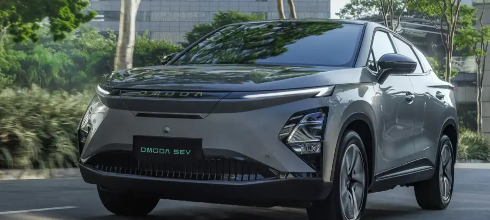 Carro elétrico Omoda E5, da Omoda Jaecoo, em imagem promocional