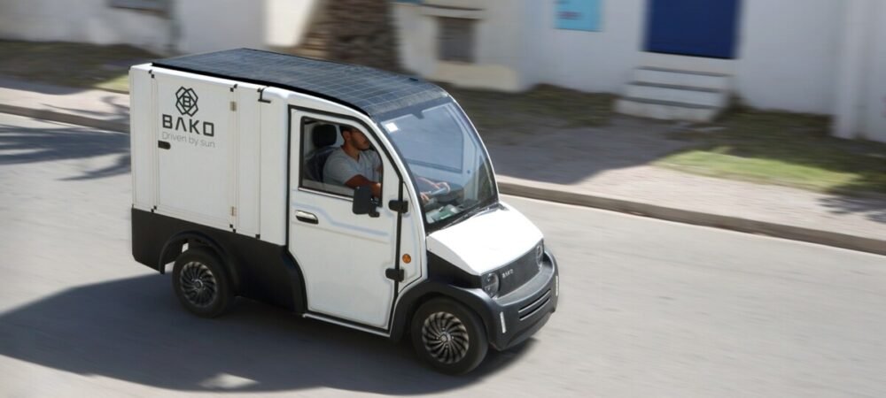 B-Van é uma van elétrica com painéis solares da Bako B-Van e Bee: conheça os carros elétricos com painéis solares da africana Bako