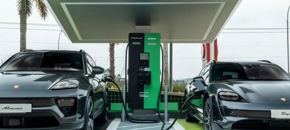Porsche anuncia 66 novos carregadores DC ultra rápidos de 150 kW nas rodovias do Brasil